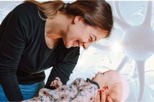 Blickkontakt zwischen Mutter und ihrem Baby vor dem Hintergrund einer Nervenzelle.